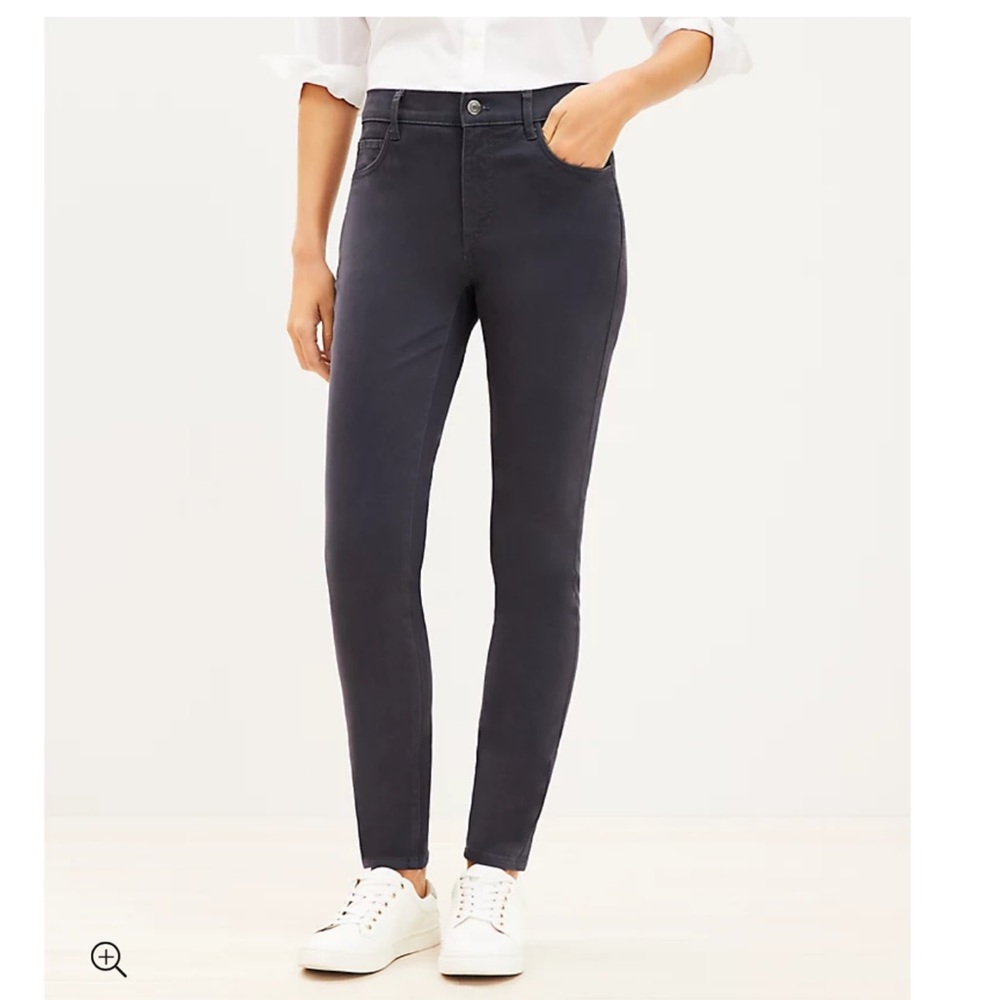Brand NWT Loft 5 pocket skinny sateen pants